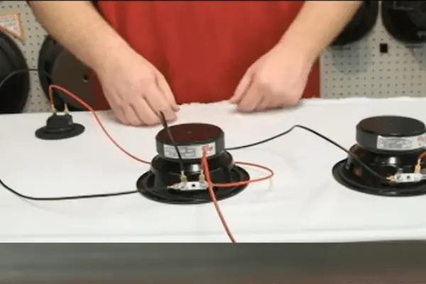 4 wire speaker to 2 wire