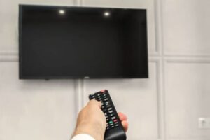 TCL TV flashes on then goes black